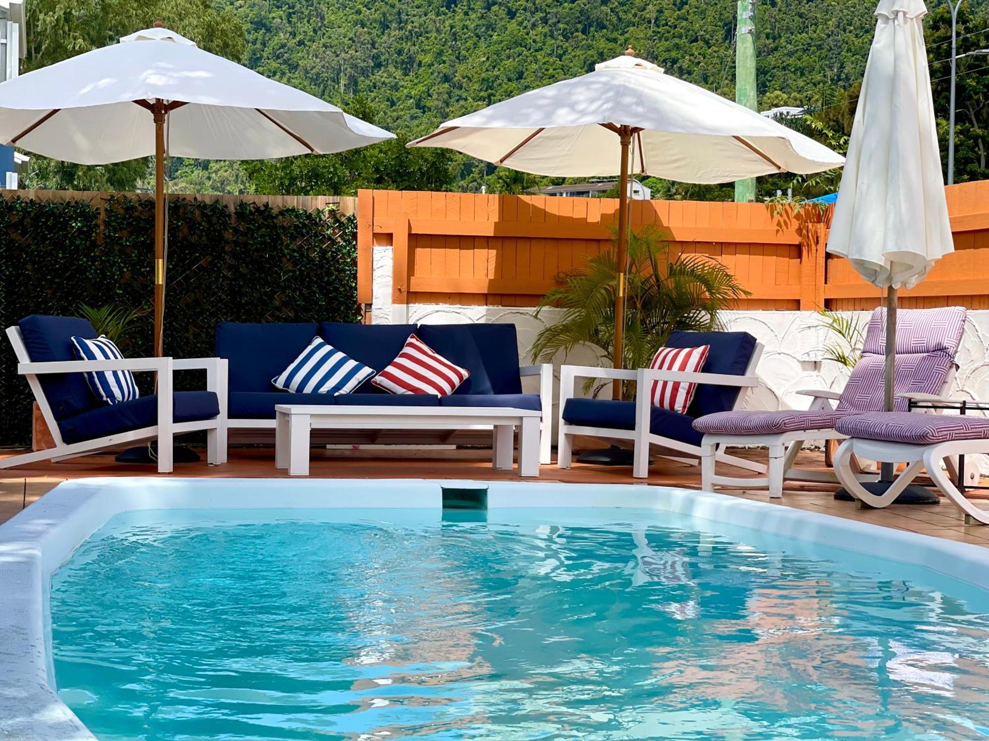 Paradise Court Holiday Units Эйрли-Бич Экстерьер фото